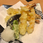 沼津魚がし鮨 流れ鮨 - えびの天ぷら　880円