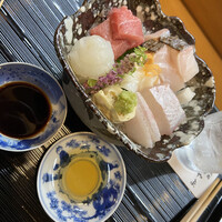 祇園ゆやま - イカは胡麻油で頂きます