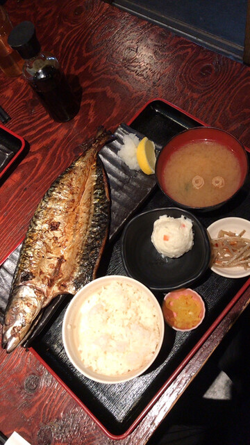 京橋 納得の塩サバ1本焼き By P Tune 炉端かば 銀座店 京橋 魚介料理 海鮮料理 食べログ