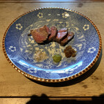 炭火割烹 蔓ききょう - 沖縄産経産牛　リブロース