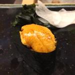 鮨おばな - 一番のお気に入り、天売島ムラサキウニの軍艦