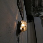 トルコ料理 ドルジャマフセン - 壁のランプ。かわいい。