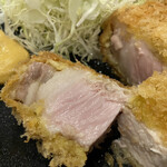 とんかつ 力亭 - 大ロース　この厚さで全く硬くなく美味しい。