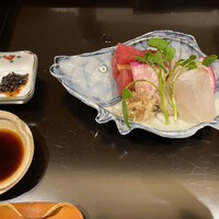 懐食 砂月 - 日間賀島産クエ/大間マグロ/塩昆布添え