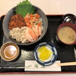 お食事処 梅渓 - せこがに丼のセット。