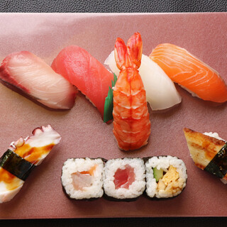 【11時半～15時限定！昼定食】今日は寿司ランチで決まり！