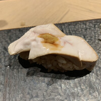鮨 いつみ - ボラ白子の薫製、和辛子乗せ