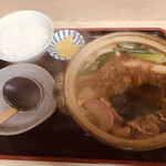 Tokiwa Shiyokudou - 味噌煮込みうどん+ お昼限定: サービスのお茶碗御飯