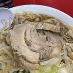 ラーメン二郎 - 豚ちゃん