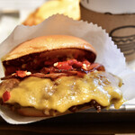 Shake Shack - SmokeShack(Single)@910円