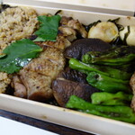 鳥さき - 鳥さき弁当 \2,500