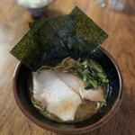 ラーメン 杉田家 - お土産のラーメン、具材は青菜、ネギにいたるまで全部入り！
      小ライスつけてみた。