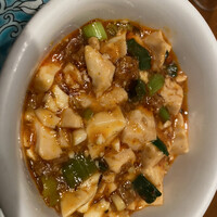 華都飯店 OsakaMetro本町ビル店 - 小さいお椀にいい感じの麻婆豆腐