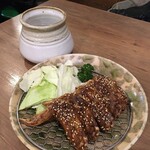 鳥良商店 - この店の名物・手羽先。