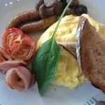 bills - 2012/08 フルオージーブレックファースト  w/ ガーリックマッシュルーム、ベーコン、ローストトマト、チポラータ、トースト 1800円 