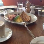 bills - 2012/08 フルオージーブレックファースト  w/ ガーリックマッシュルーム、ベーコン、ローストトマト、チポラータ、トースト 1800円 