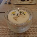 ビストロ ダイア - ロワゾー風？富良野メロンのスープ