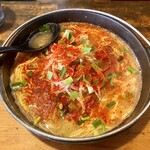 オロチョンラーメン　 - 中辛の火を吹くオロチョンラーメン