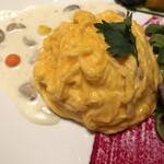 日比谷松本楼 - オムレツライス　ポルチーニ茸のクリームソース