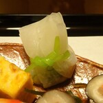 俵屋旅館 - 夕食：先付（茶巾蛤）