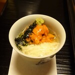 俵屋旅館 - 夕食：小茶碗（雲丹とろろ 喰出し、磯部粉、山葵）