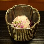 俵屋旅館 - 夕食：向附（鯛へぎ造り）