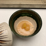 界 松本 - 【先付け】
            蕎麦とフォアグラのムース
            杏と甘麹味噌のソース