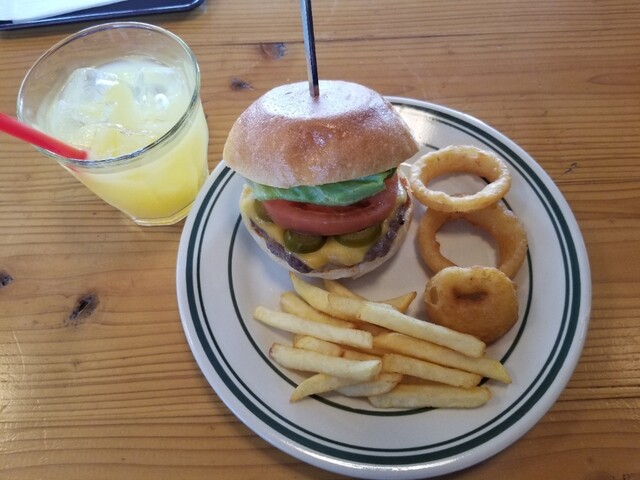 ザ バーガー スタンド ブブノワ The Burger Stand Bubnova 東山公園 ハンバーガー 食べログ