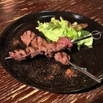 ズーガンズー - オーストラリア産カンガルーの串焼き
            （2p  900円）