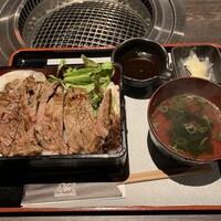 肉匠 牛虎 西中島店 - 