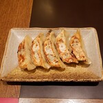 越後秘蔵麺　無尽蔵 - 餃子５個　440円