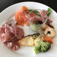 フレンチ キッチン - 平日ランチビュッフェ５１８７円。全体的には種類が少なめですが、大好物がたくさんあって、大満足の内容です（╹◡╹）（╹◡╹）