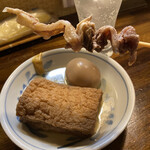 遊酒食堂 宇都宮 - おでん
      大根はまだ味が染みてないというので
      スジ、玉子、厚揚げをいただきましたよ(^｡^)