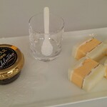 フランス料理 イイザカ - 普通のランチはこれだけで十分という人もいるような量