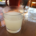 そば処 湧水 - 焼酎は蕎麦湯割りで