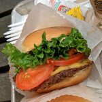 シェイクシャック - 『SHACK Burger』　８３６円（税込）