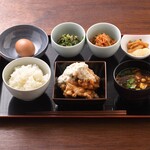 Oyakodon Gottsu Tabenahare - チキン南蛮と卵かけごはん定食