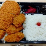 井泉本店 - ロースかつ弁当 918円、カキフライ3個 432円 ♪