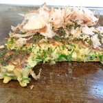 Okonomiyaki Wakatake - 「お好み焼き　ねぎ豚入り」（815円）