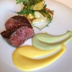 クッチーナ イタリアーナ ガッルーラ - 小豆島『オリーブ牛のクリ』の網焼きソテーカリッと焼き上げた“トリッパとドライトマトとコリンキーのサラダ