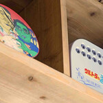 オーガニックパン工房　それいゆ - なにげに棚の上の方を見るとこんなものが、、、
      お兄さんは電気グルーヴのファンなんだそう。
      知らなかったなぁ。