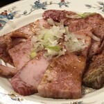 東海苑 - カルビ