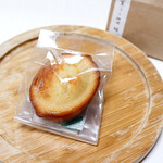 菓子と珈琲 暖 - ブルーチーズフィナンシェ