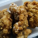 小僧寿し - 料理写真:からあげ 1個129円(税込)