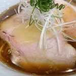 中華そば しば田 - スモーキーなモモチャーシュー