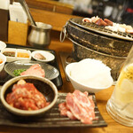 大衆炭火焼肉ジンギスカン ホルモン酒場 風土. - 焼くべし焼くべし‼︎