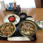 道の駅 白馬 - はくばの行者にんにく焼豚丼、きのこそば、リンゴムース、野沢菜漬け