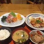 Izakaya Minshuku - １４時からランチ