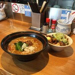 こだわり麺工房たご - 濃厚にぼし担々麺＆チャーシュー丼