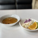 Resutoran Nishikawa - スープとサラダは先に提供。